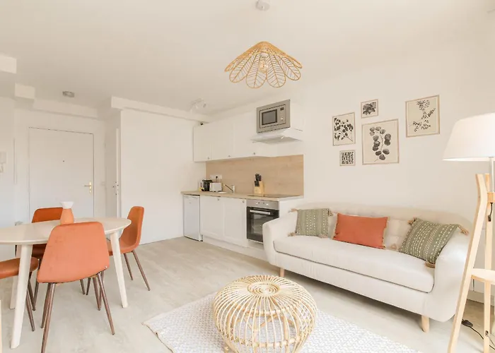 Cosy Au Centre D\'Oullins Avec Garage