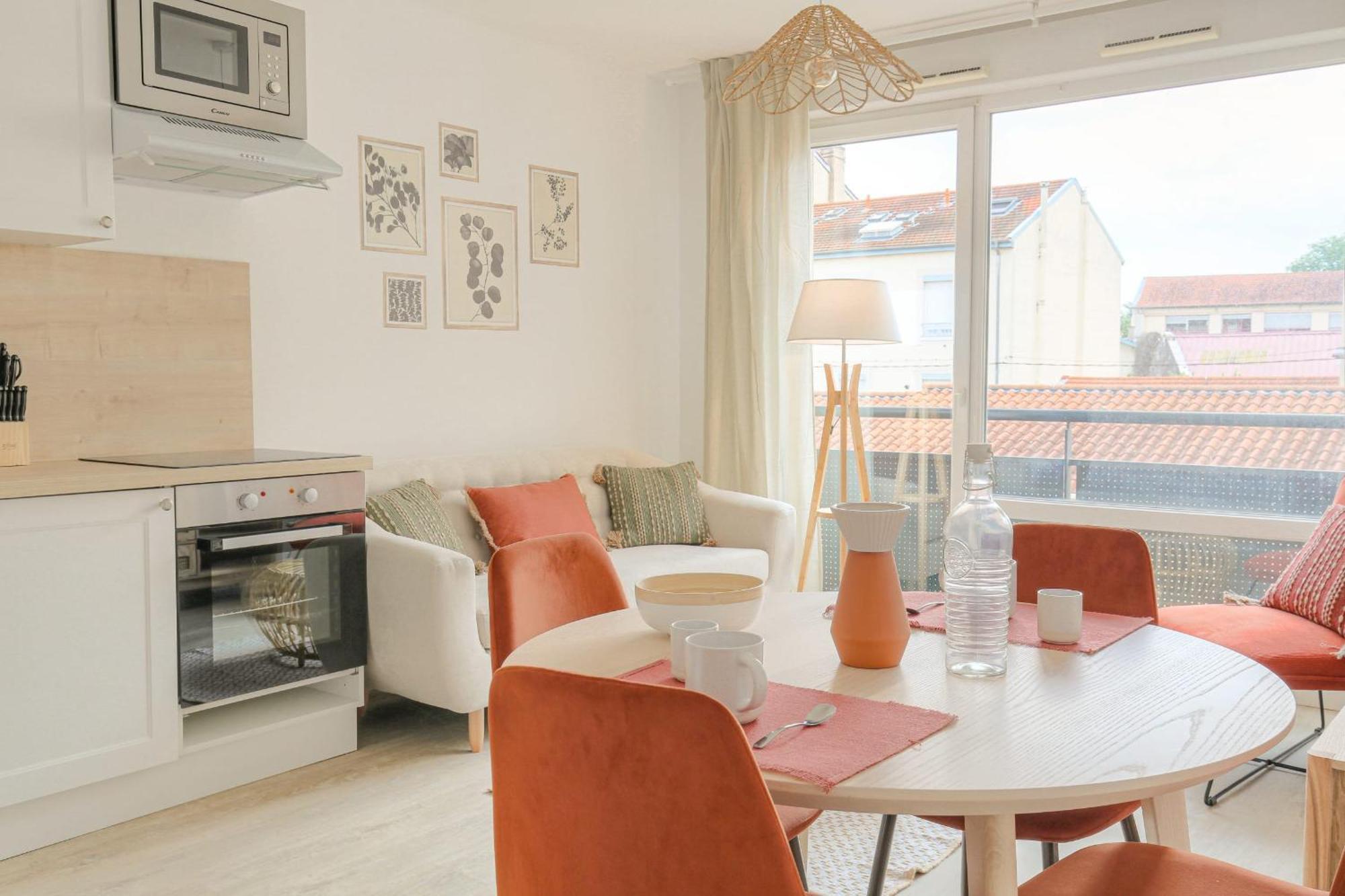 Cosy Au Centre D'oullins Avec Garage
