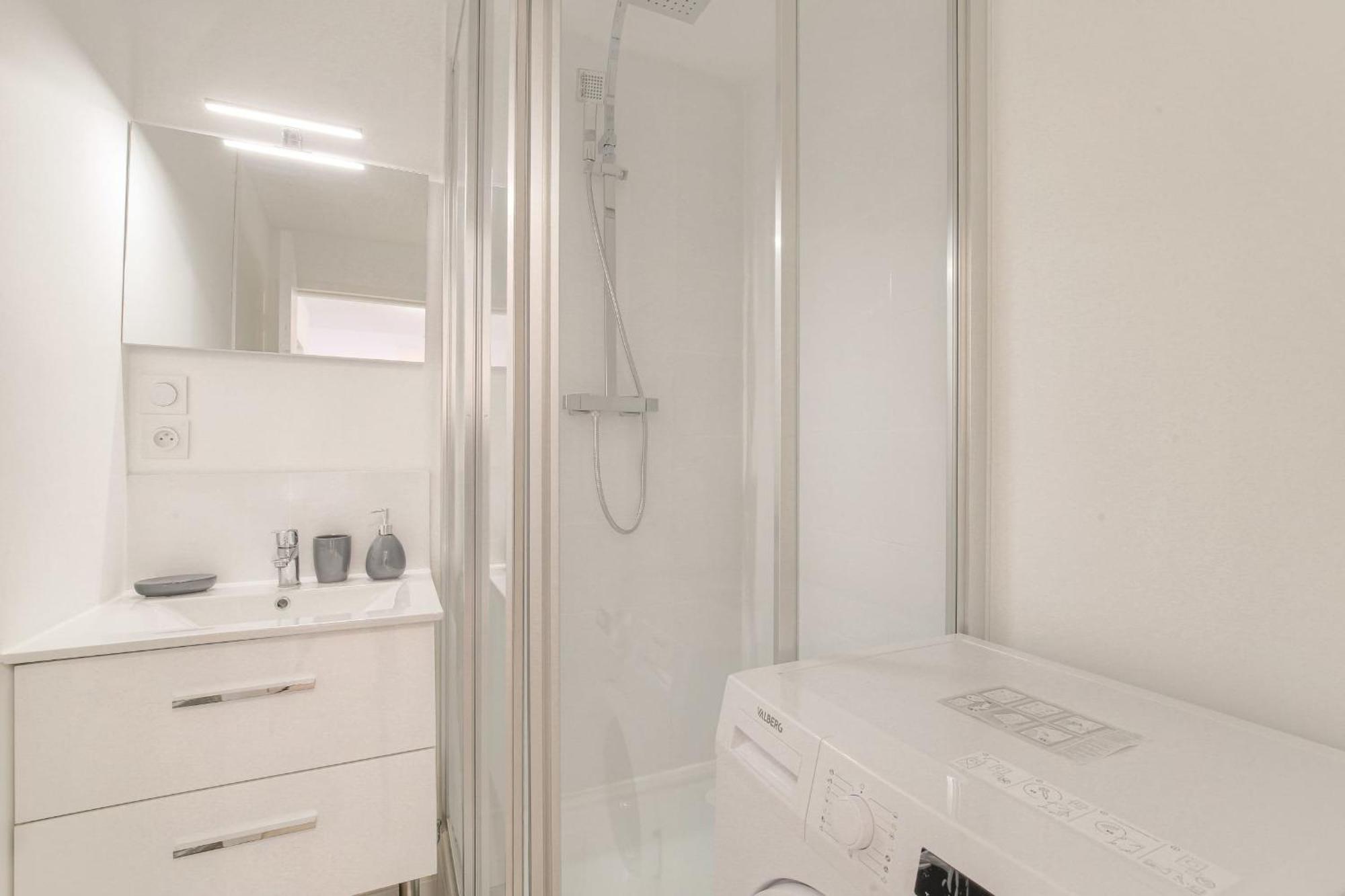 Cosy Au Centre D'oullins Avec Garage Apartment Oullins